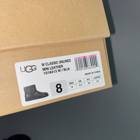 Wm 8 UGG Black Leather Unlined Mini Boot - Picture 2 of 15